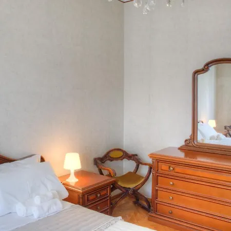 Porta Nuova - Antique Cozy *